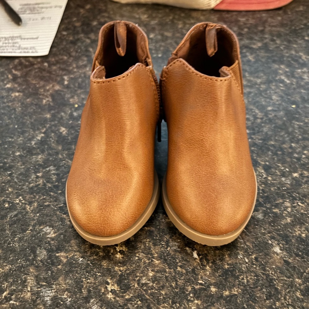 Size 5 toddler Old Navy Ankle Boots